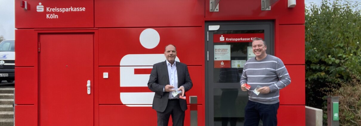 Ortsvorsteher Thomas Fund mit Stephan Tiefenthal, Regionaldirektor der Kreissparkasse Köln in Hürth